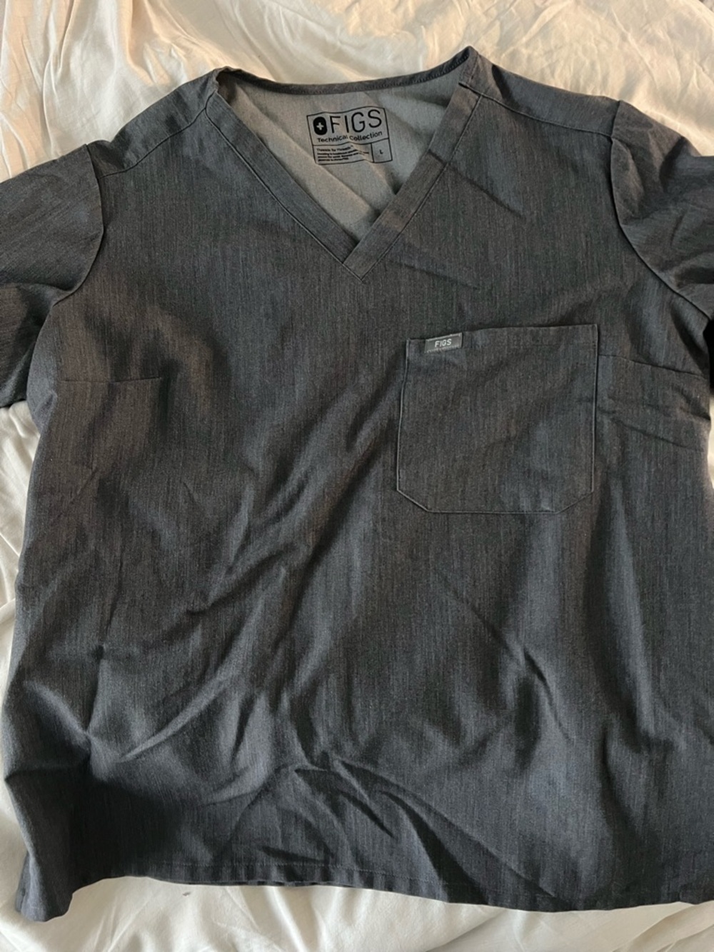 Figs women’s Charcoal Gray V-Neck Scrub Top